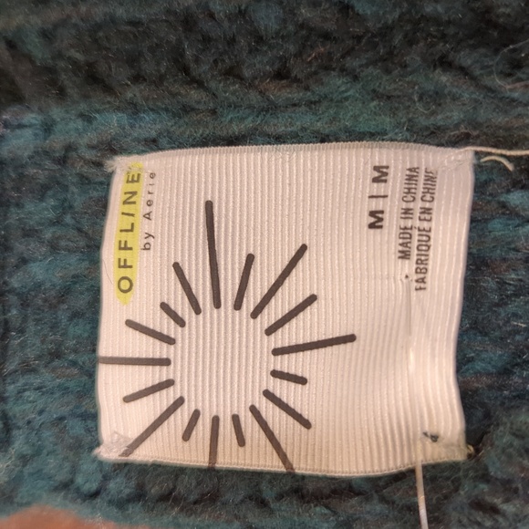 Offline by Aerie Bundle Up Sweater Medium New with tags Chunky Oversized - Picture 8 of 10